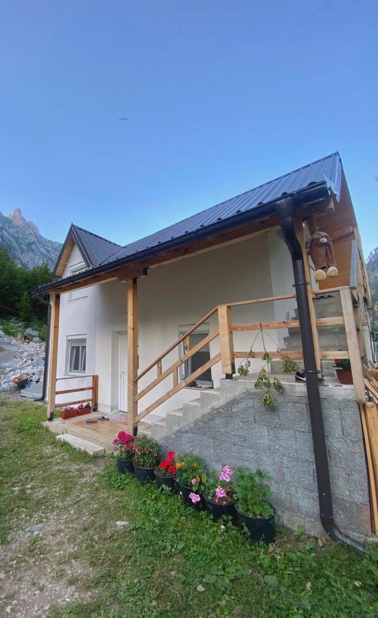 Guesthouse Gezim Selimaj Valbone Exterior foto