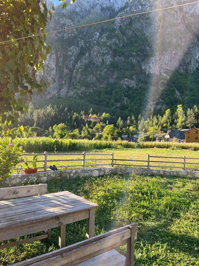 Guesthouse Gezim Selimaj Valbone Exterior foto